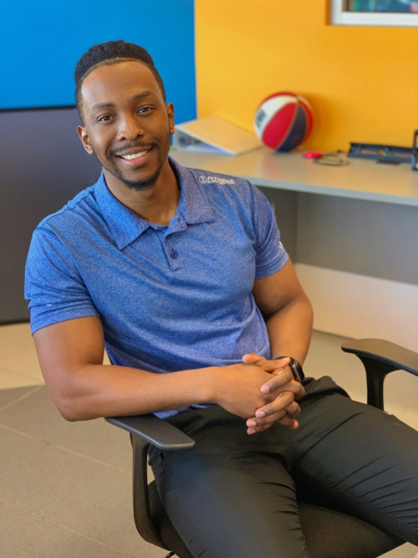 Mike Uwubanmwen, Club Manager at Fitness Connection Oak Cliff, TX